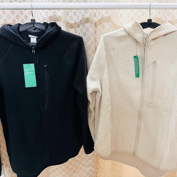 H&M Zipper Teddy Jacket - Picture 2 of 2